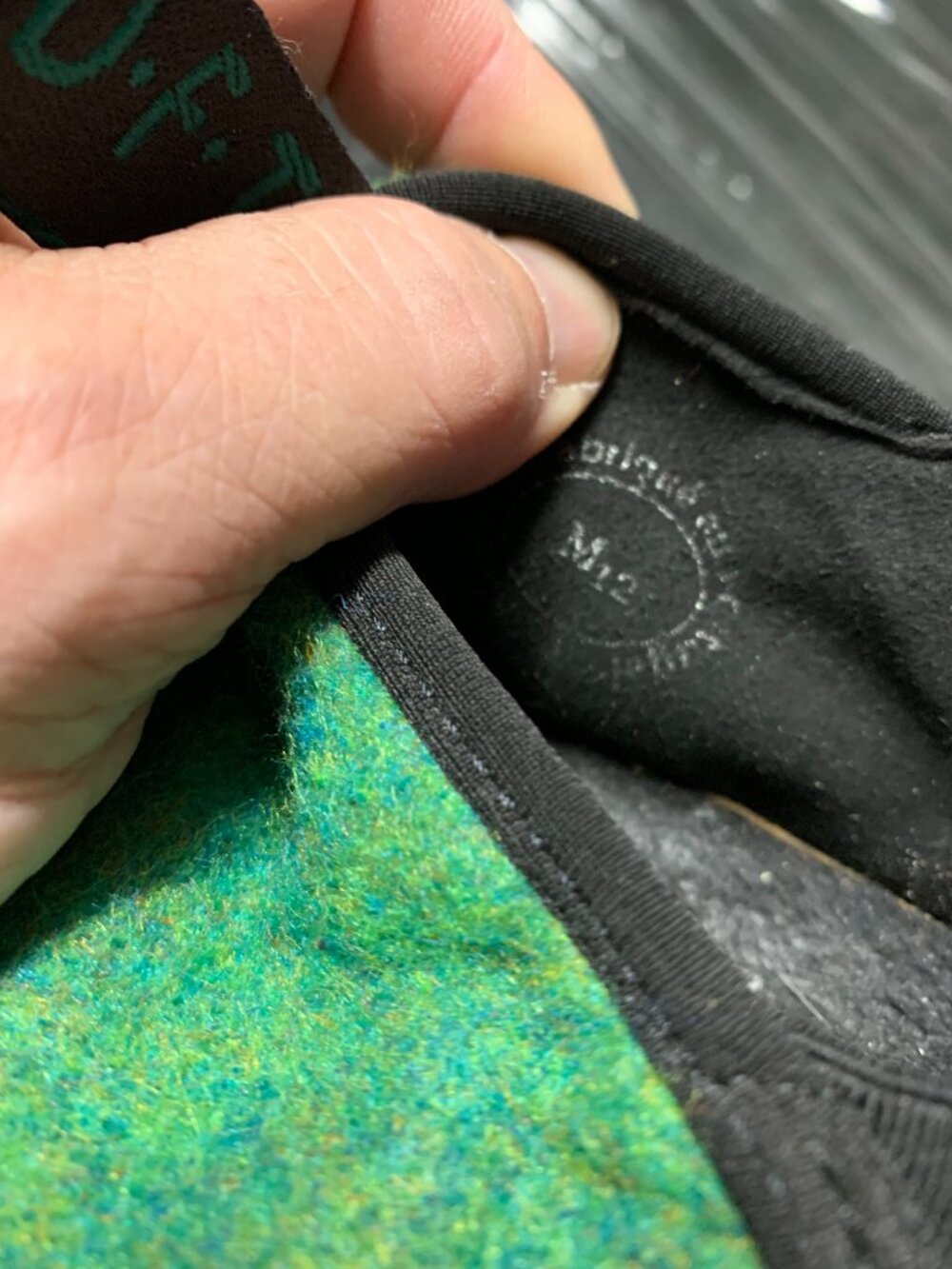 John Fluevog Dayan Peacemaker Green Vegan Felt Slippers - Picture 3 of 3